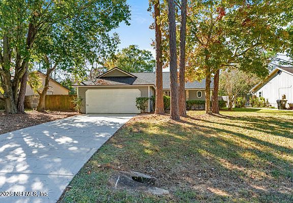 3rd image of 1748 ST IVES Drive