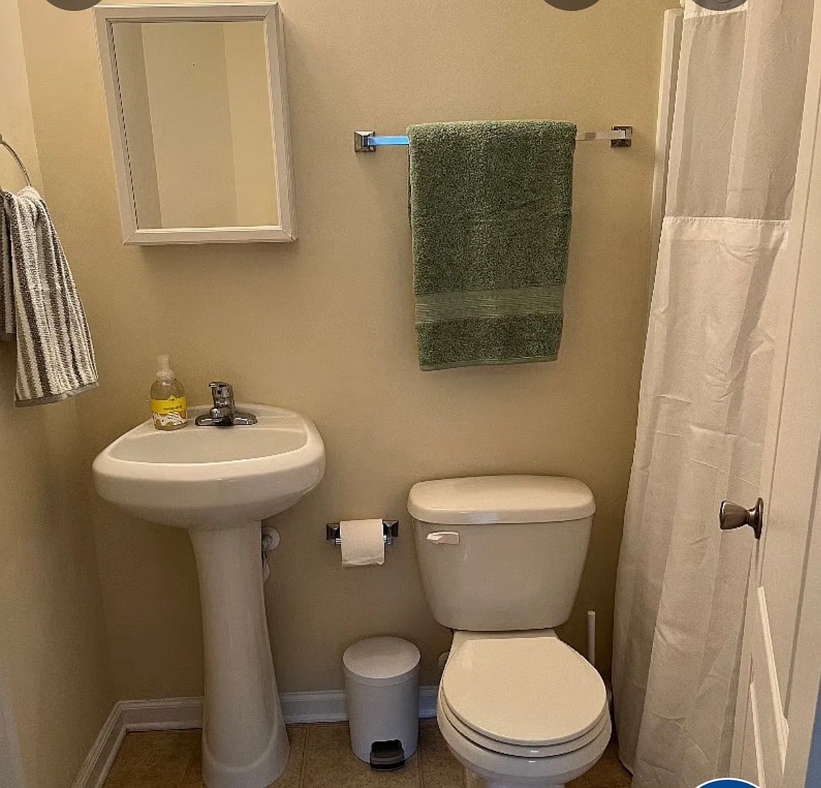 2 bed, 2.5 bath, 1100 sqft, $1,900 — Photo 3