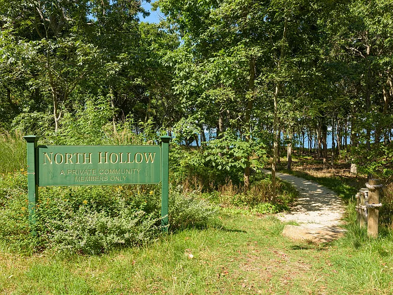 23 Hedges Banks Dr — Photo 29