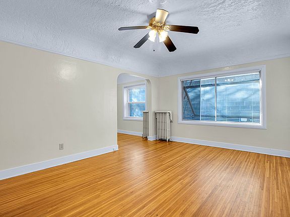 5th image of 2052 SE Hawthorne Blvd #142-204