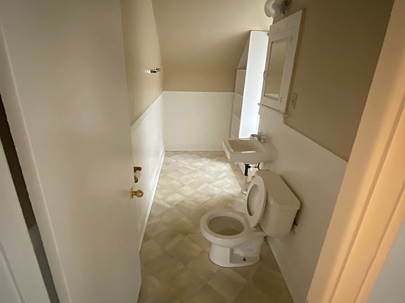 5th image of 2308 8th St #2