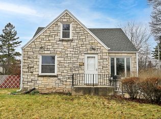 3701 South 88th STREET, Milwaukee, WI 53228