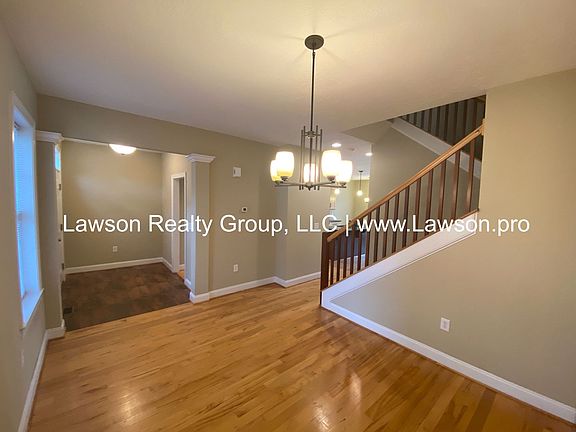 4th image of 3806 Greenway Dr SW