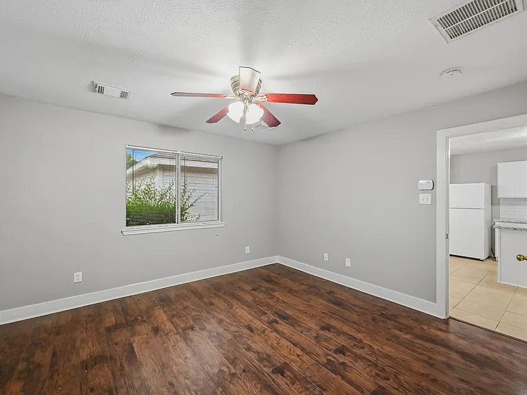 20967 Young Meadows Way — Photo 9