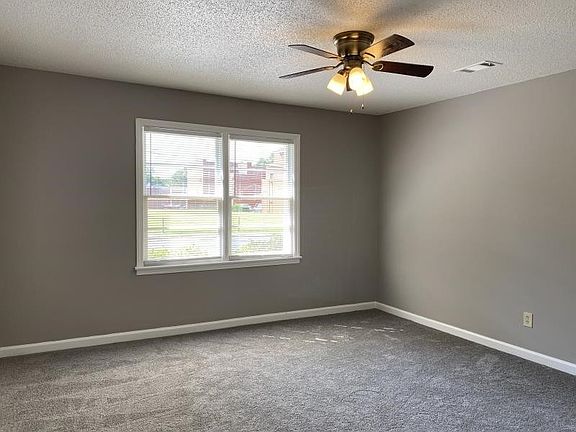 4th image of 708 S Greer St