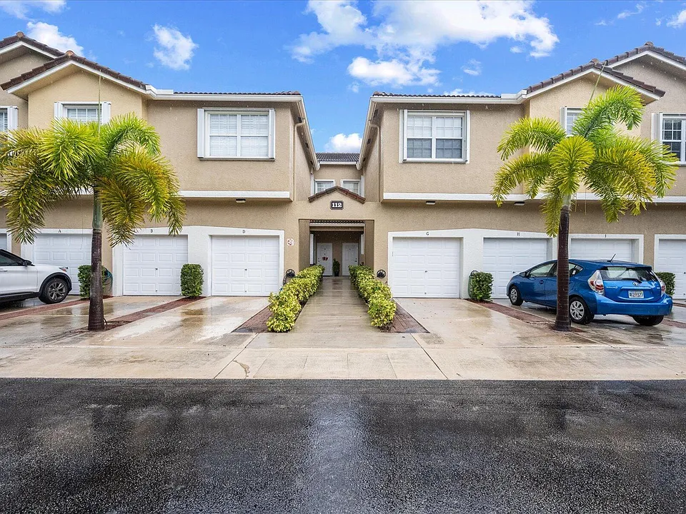 112 Lighthouse Cir #G