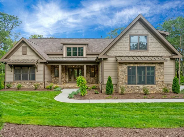 608 Plumley Summit Rd, Landrum, SC 29356