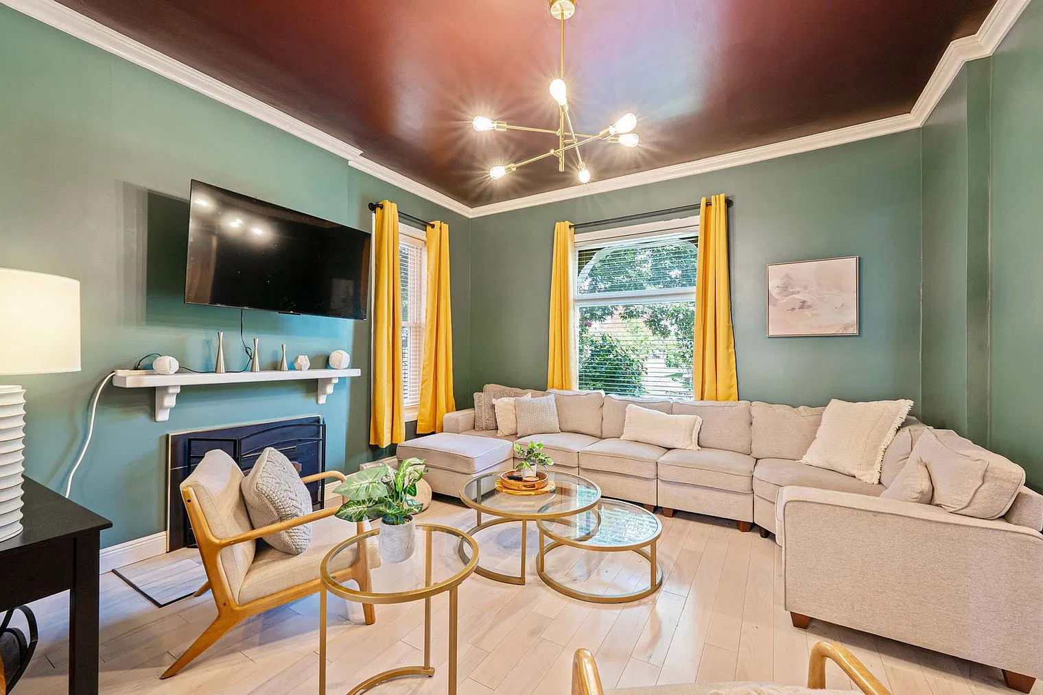 5 bed, 3.0 bath, 3498 sqft, $6,464 — Photo 2
