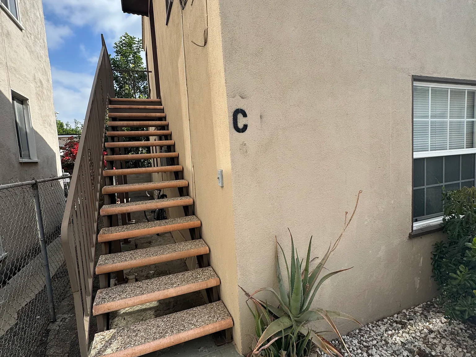 1 bed, 600 sqft, $1,875 — Photo 3