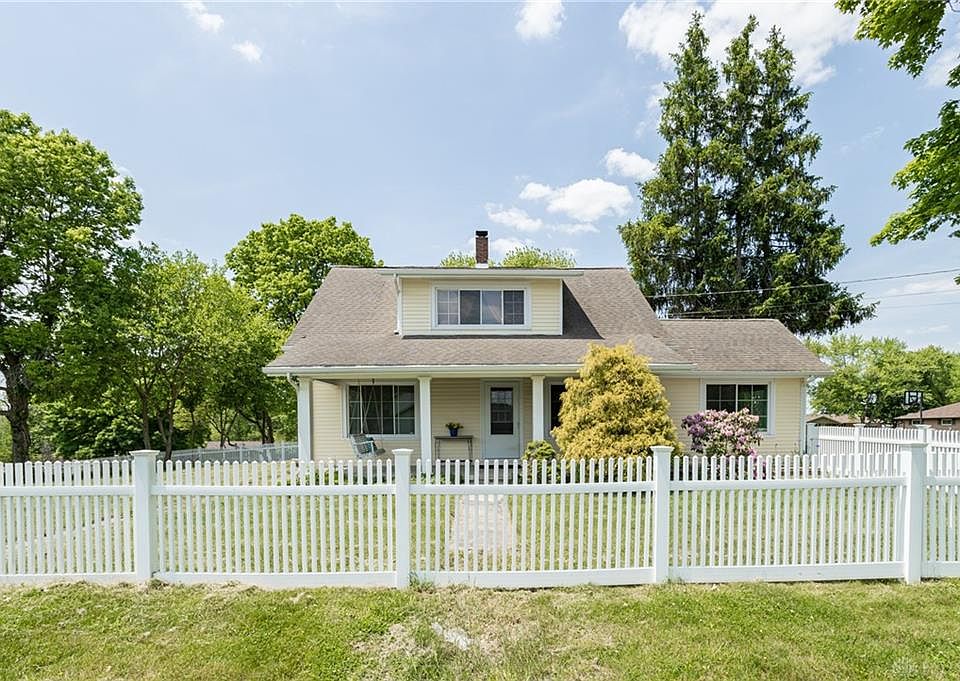 1st image of 3041 Lewiston Dr