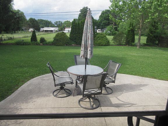 4th image of 234 Gregory Dr