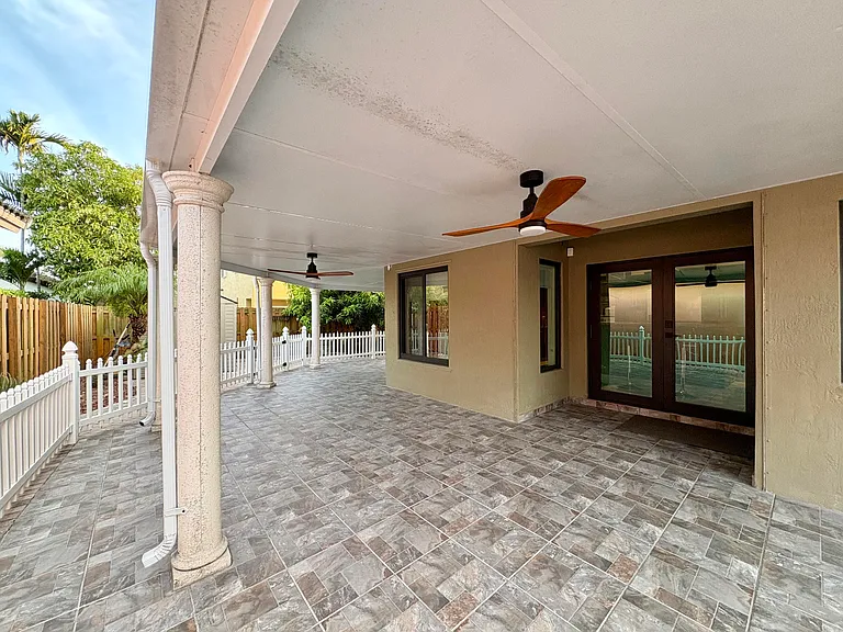 14776 SW 138th Ter — Photo 37