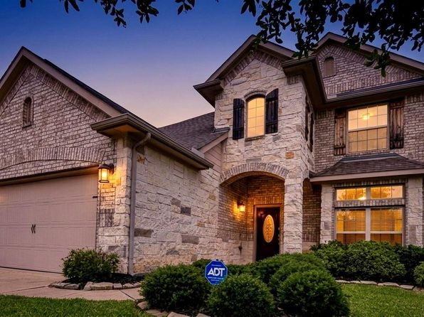 17518 Cypress Hilltop Way