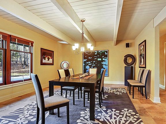 5th image of 10679 Forest Ln