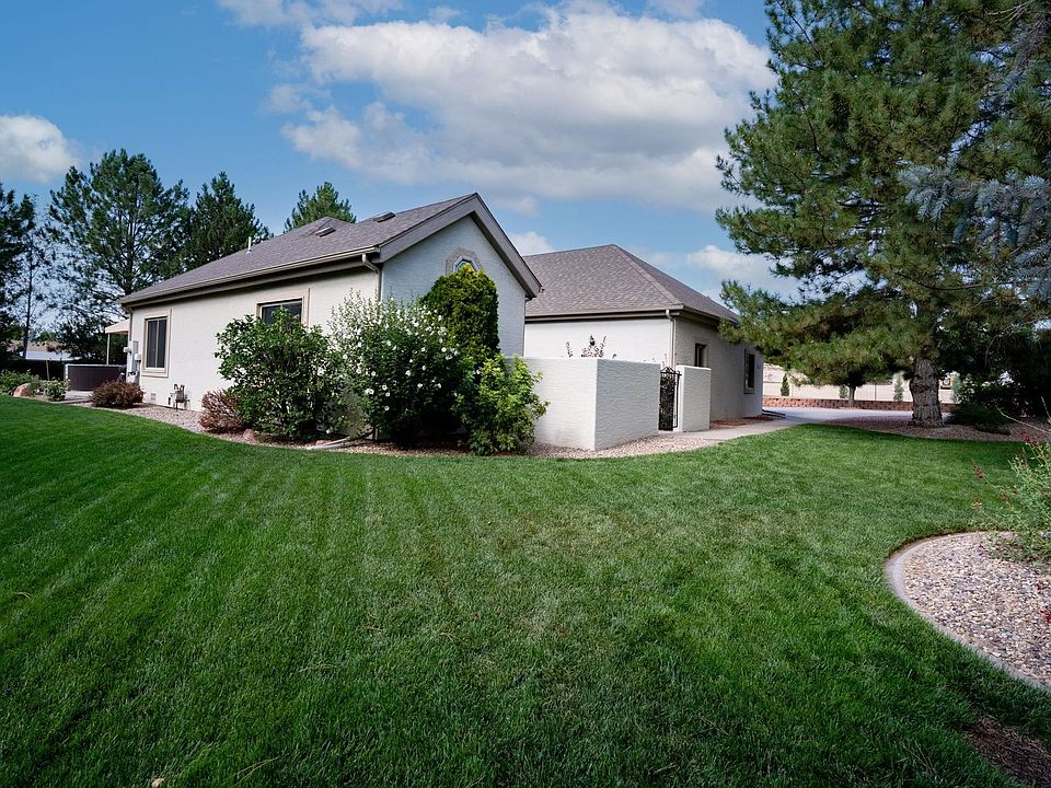 1st image of 2697 Kimberly Dr