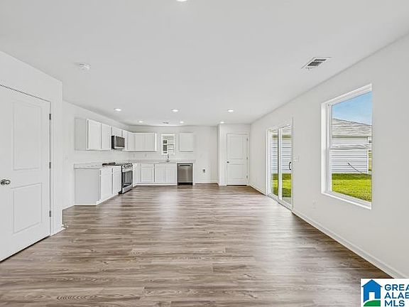 4th image of 56 Griffin Dr