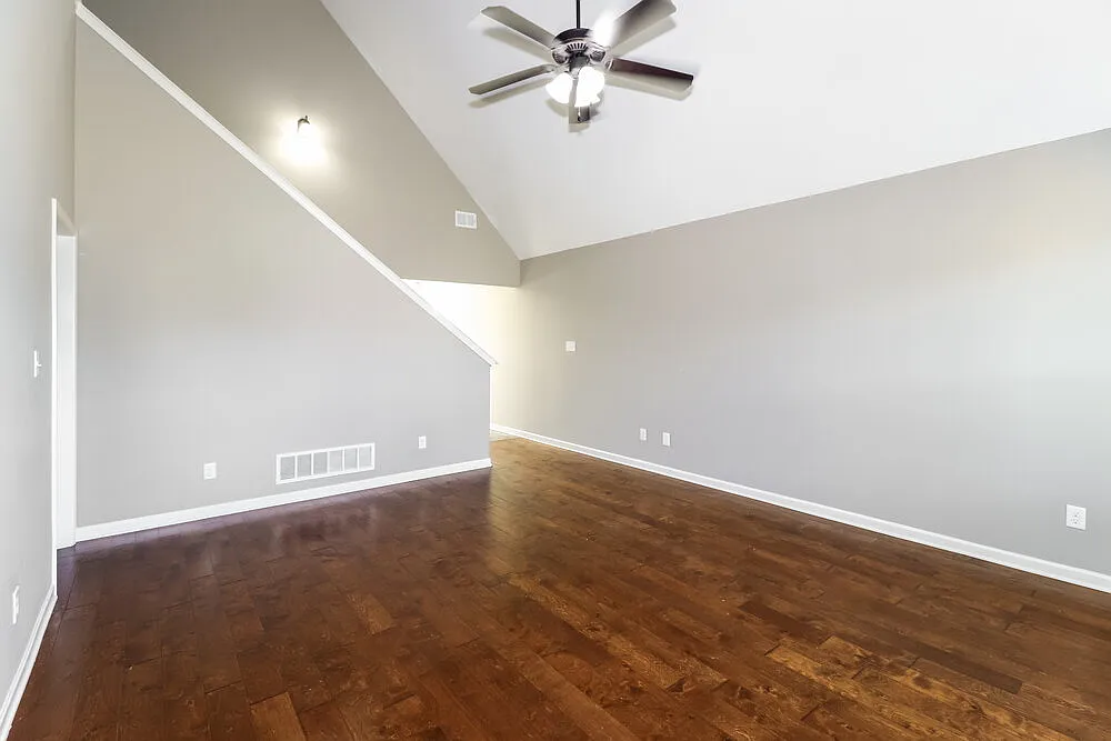 3 bed, 2.0 bath, 1704 sqft, $1,980 — Photo 4