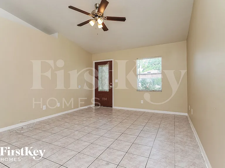449 Red Hawk Loop — Photo 2