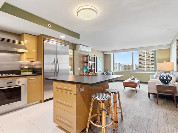 1200 Queen Emma St APT 1705, Honolulu, HI 96813