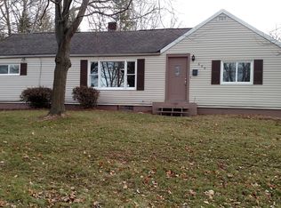 609 W McConnell St, Saint Johns, MI