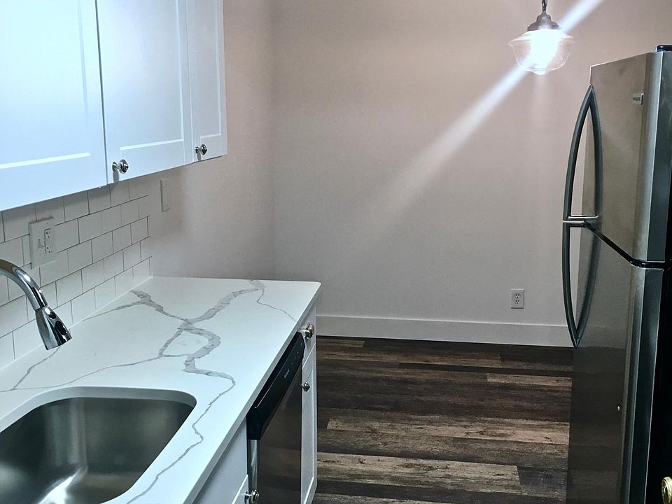 1st image of 715 Lepere Ave APT B