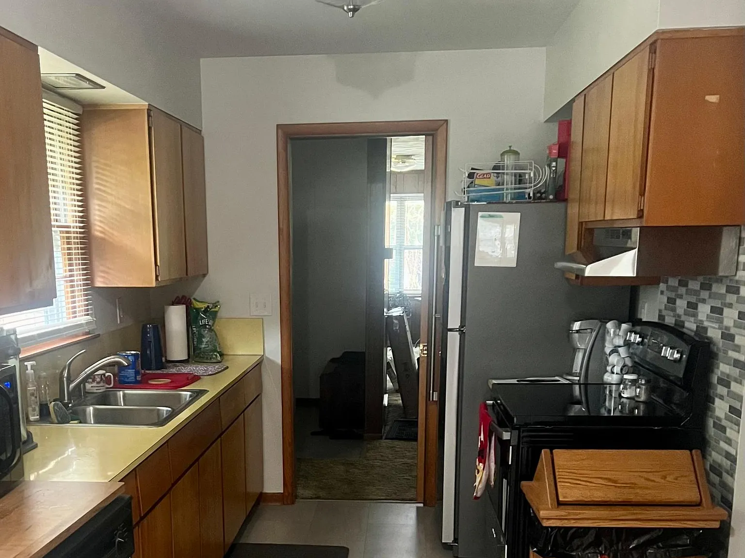 3 bed, 1876 sqft, $1,950 — Photo 4