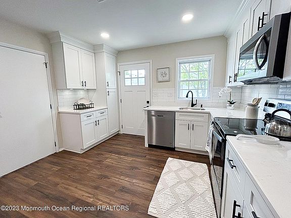 4th image of 243B Jefferson Court