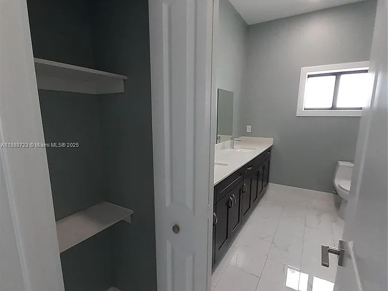 23 Jenny Ln — Photo 29