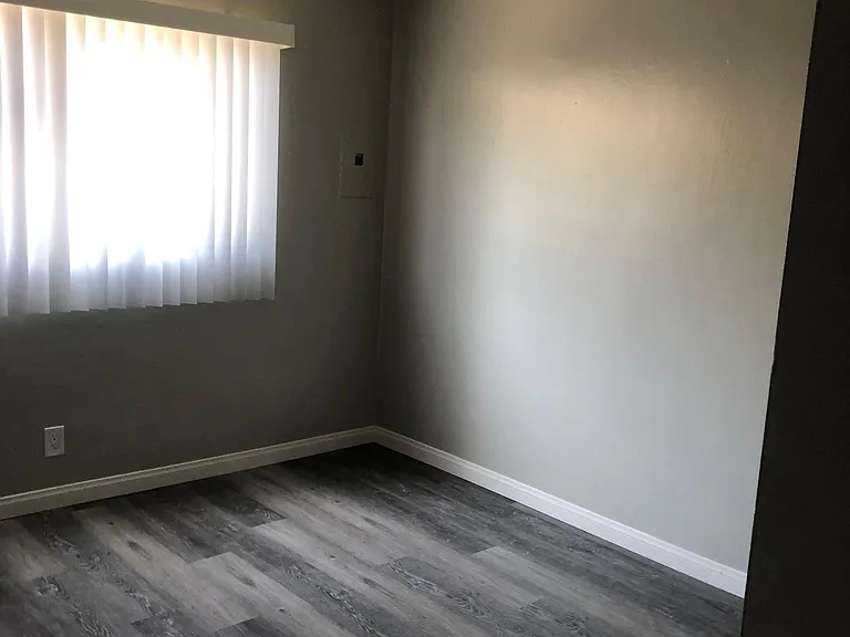 1738 Locust Ave #3 — Photo 12