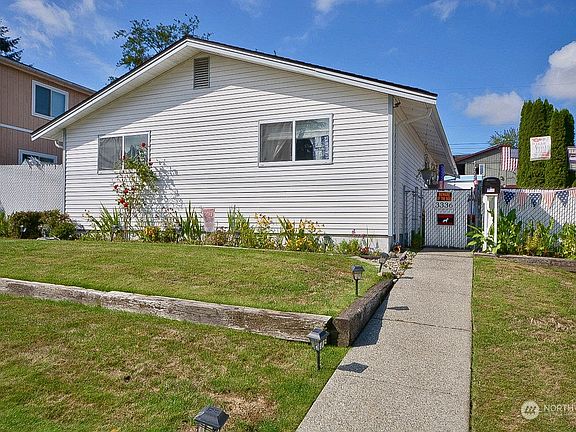 2nd image of 3336 S Sawyer Street