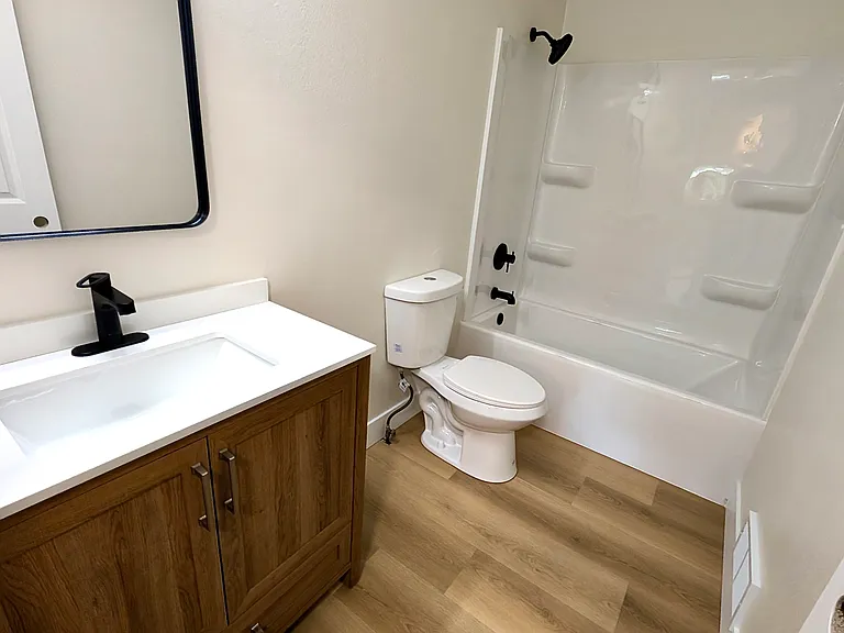218 Flintridge Dr — Photo 8