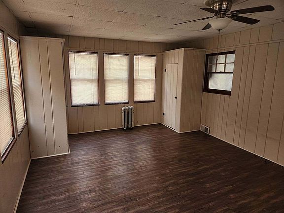 3rd image of 1101 Pekin Ave APT 2
