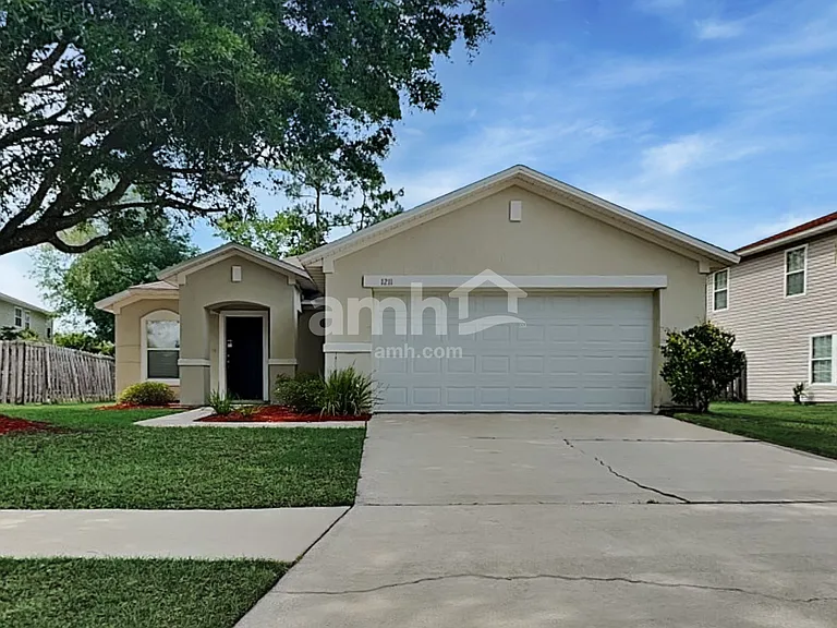 1211 Spring Creek Ct — Photo 1
