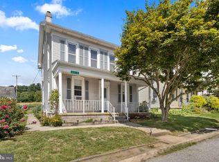 3214 Broad St, Emigsville, PA 17318