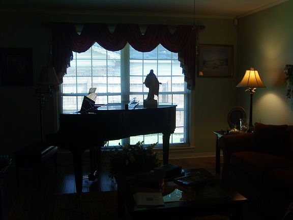 2nd image of 504 Cottonwood Dr