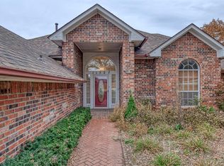 11527 Country Ln, Midwest City, OK 73130