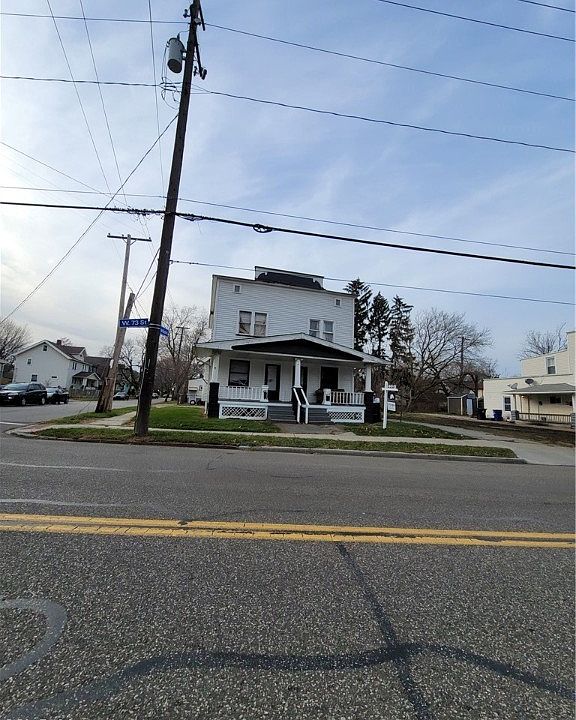 2nd image of 3212-3214 W 73rd St