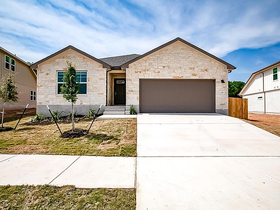 4th image of 135 Fairmeadow Downs Dr
