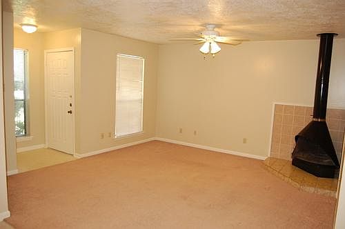 3rd image of 1808 Holleman Dr W APT A