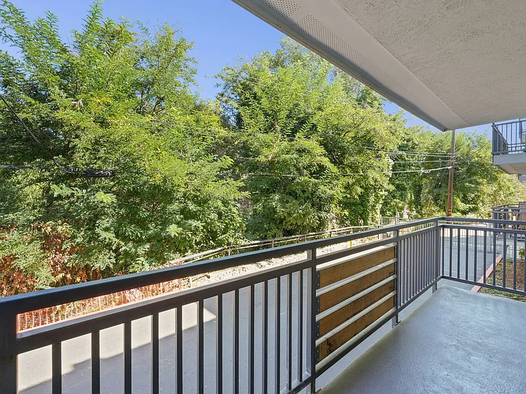 Bridge at Walnut Creek — Photo 31