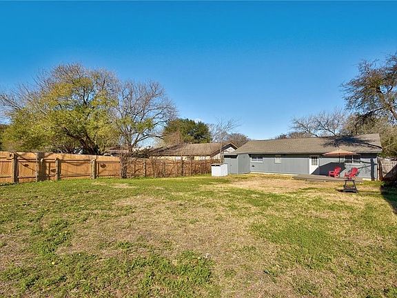 5th image of 2509 Sweet Clover Dr