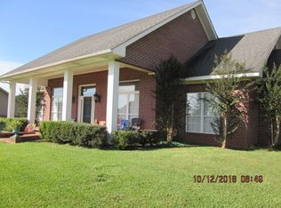 411 Chenoa Ave, Carthage, MS 39051