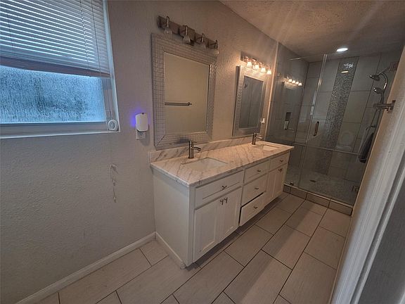3rd image of 6002 Beaudry Dr