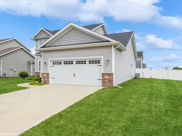 3802 Slate Dr, Champaign, IL 61822