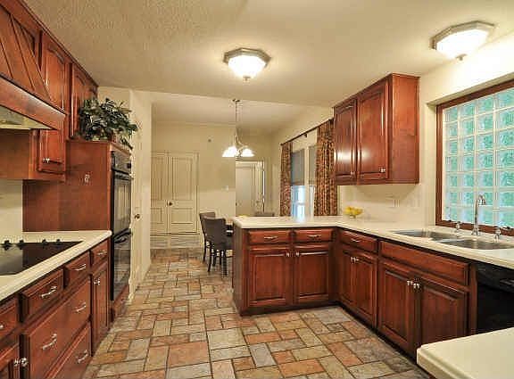 4th image of 1315 Birkenhead Ct
