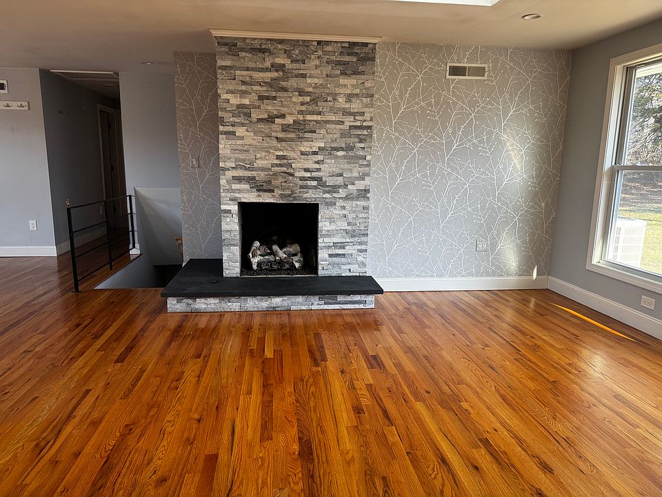 1st image of 682 Trout Brook Dr