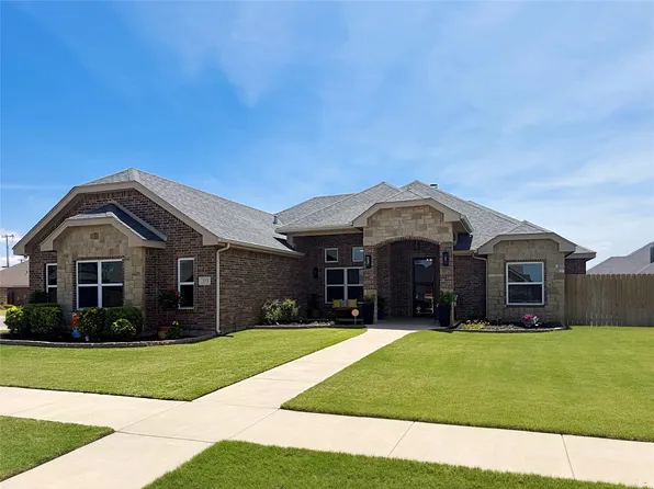373 Mill Creek Dr, Abilene, TX 79602