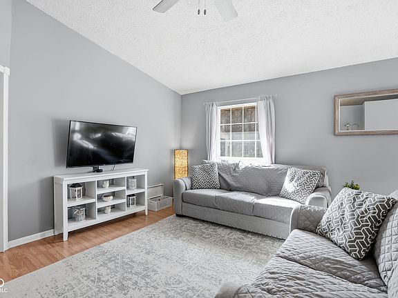 4th image of 1181 Pilgrim Rd