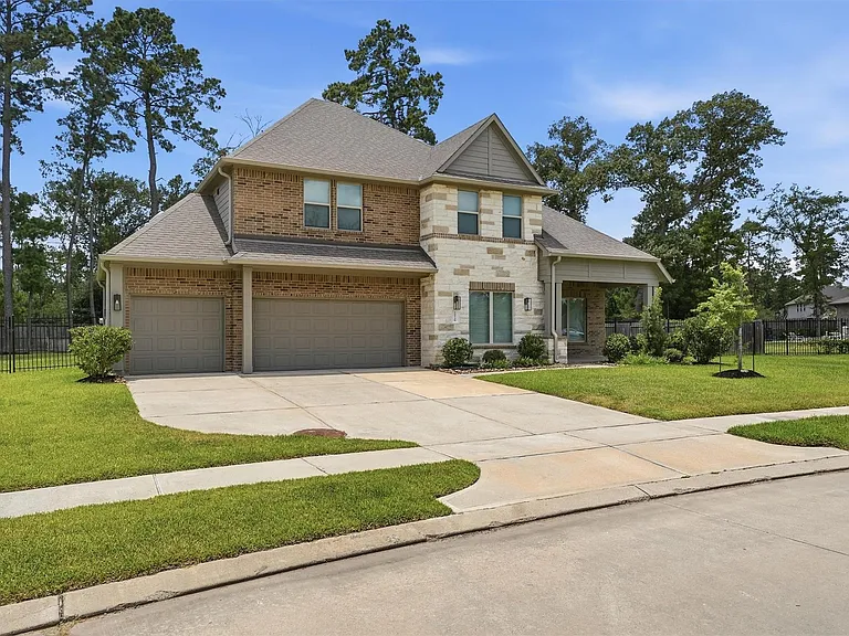 14130 Aspen Woods Ct — Photo 2