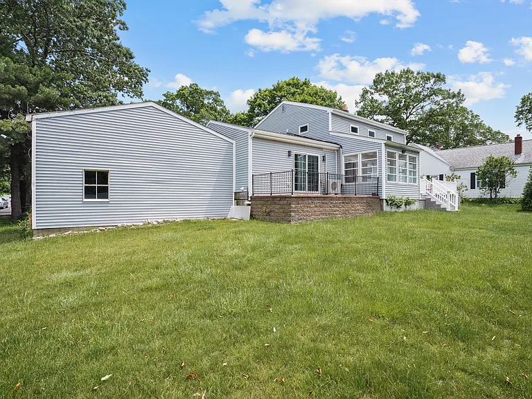 40 Olney Ave — Photo 32